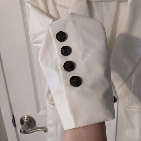 Like-New Reset by Jane Classic White Oversized Button Front Dad Blazer Size S - Picture 7 of 9